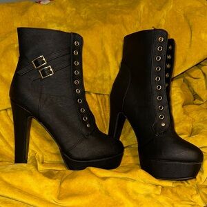 SHEIN Black Heeled Boots with Buckle Detail